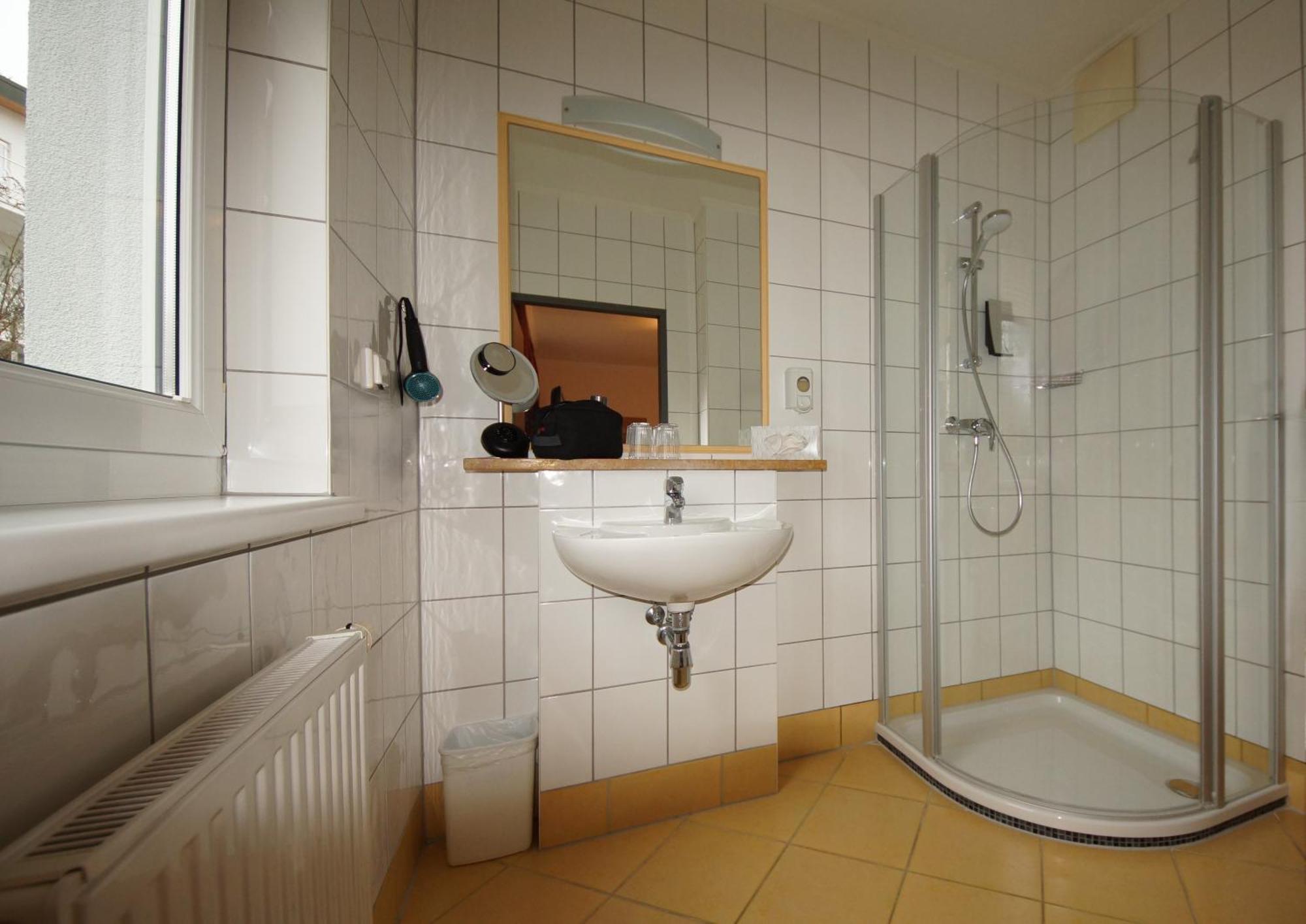 Hotel Der Marienhof Garni 4*