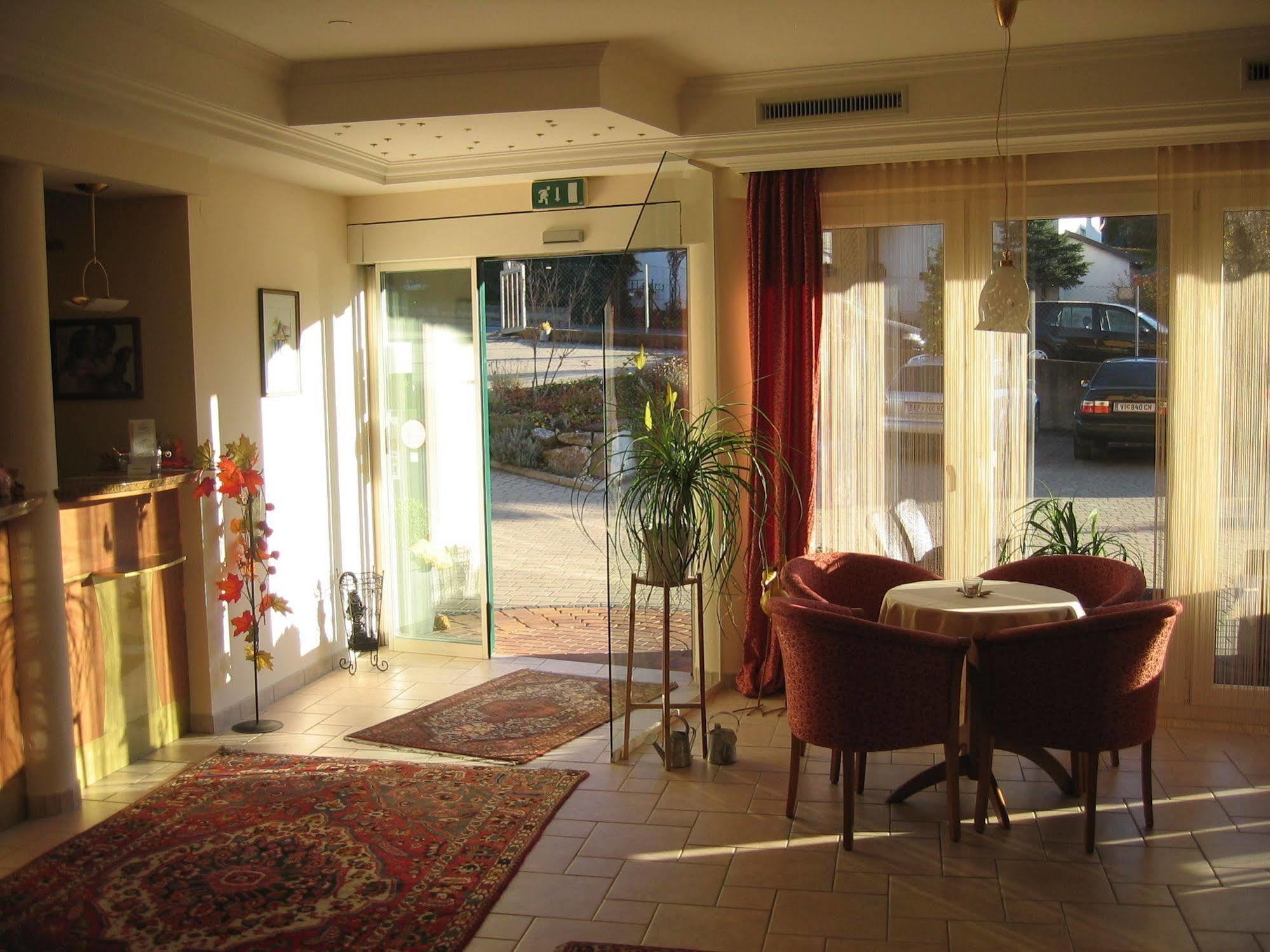 Hotel Der Marienhof Garni 4*